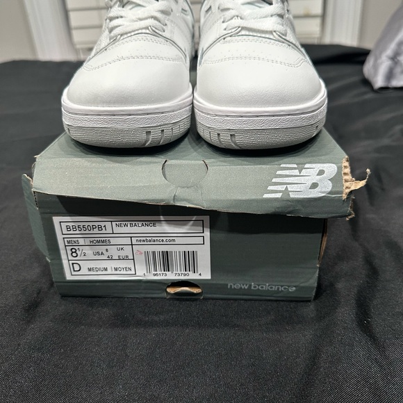 New Balance 550 White Size 8.5 men’s - Picture 2 of 6
